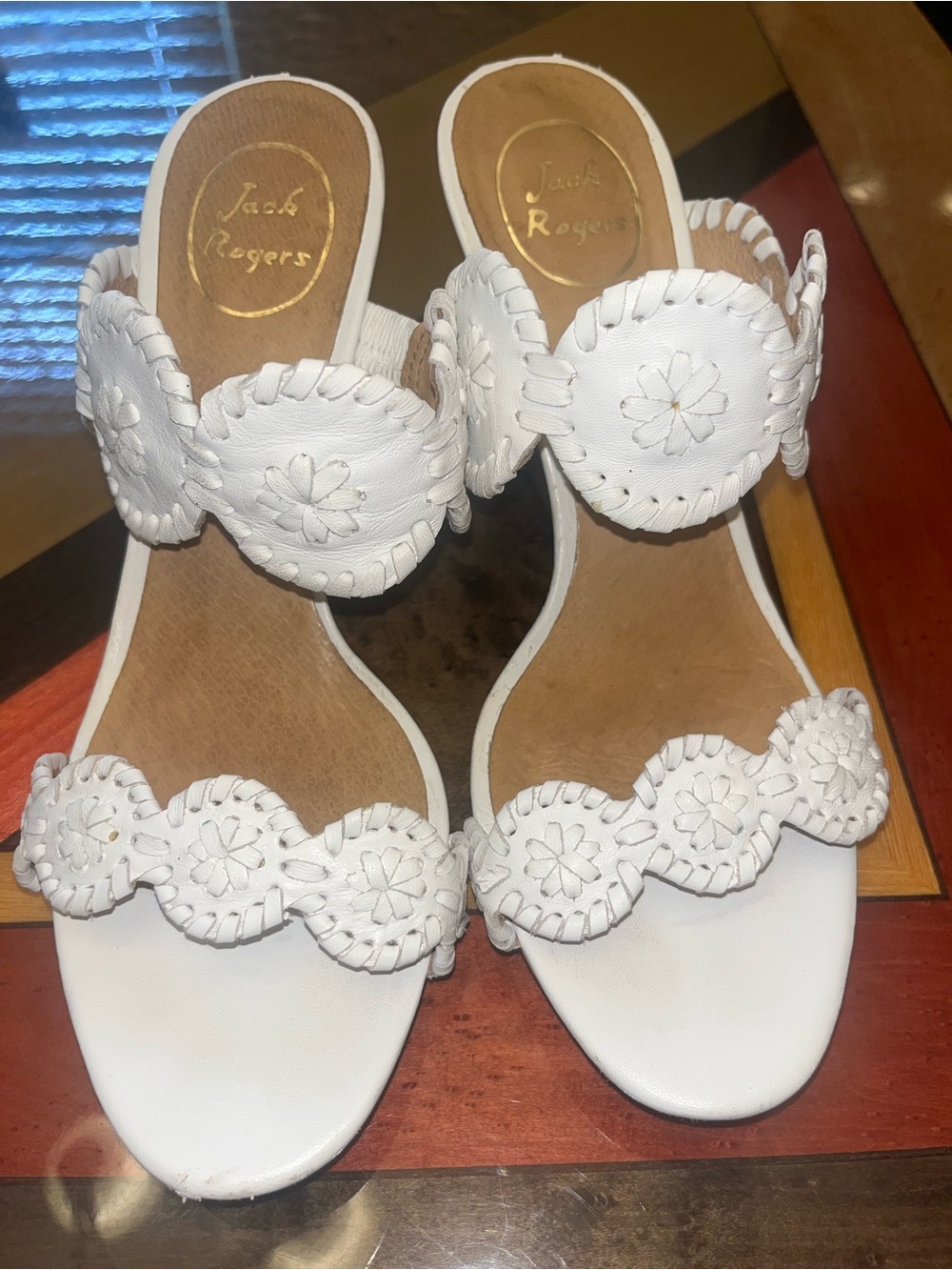 Jack Rogers White Leather Scalloped Floral Slide Heels